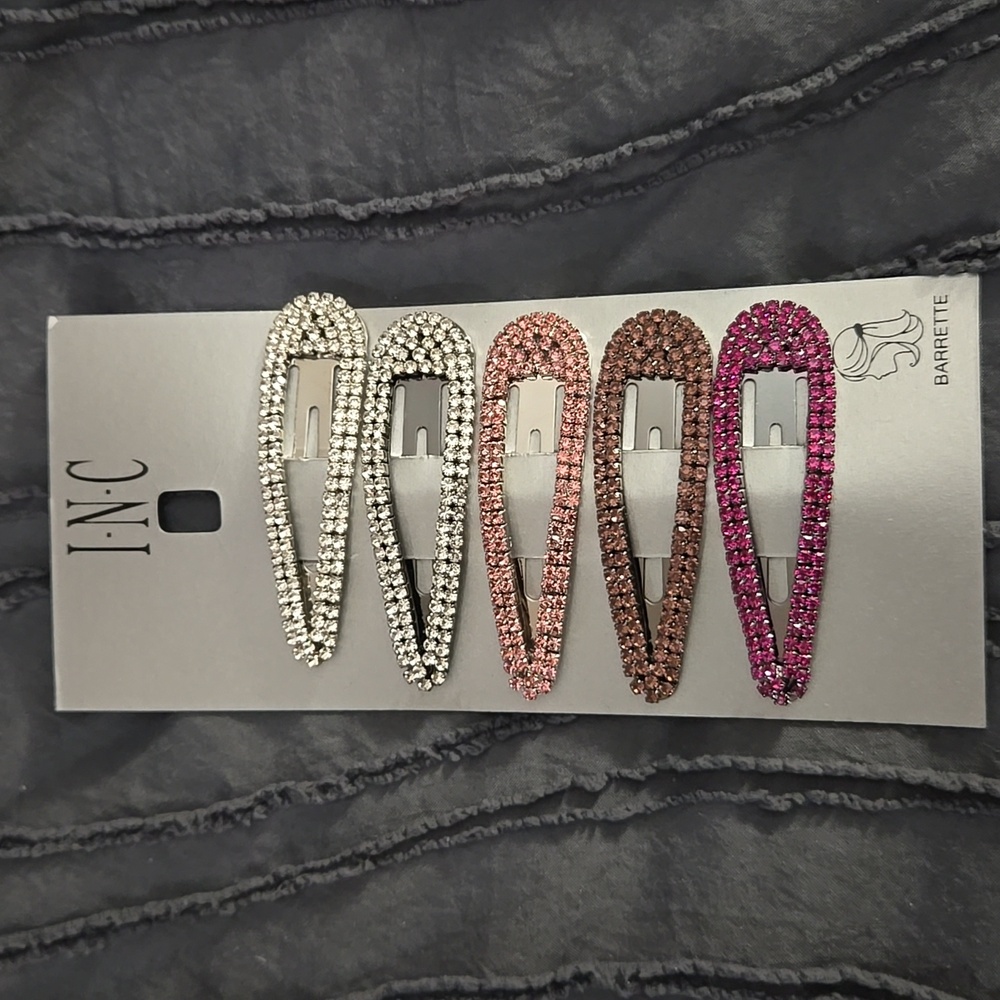 INC Barrette